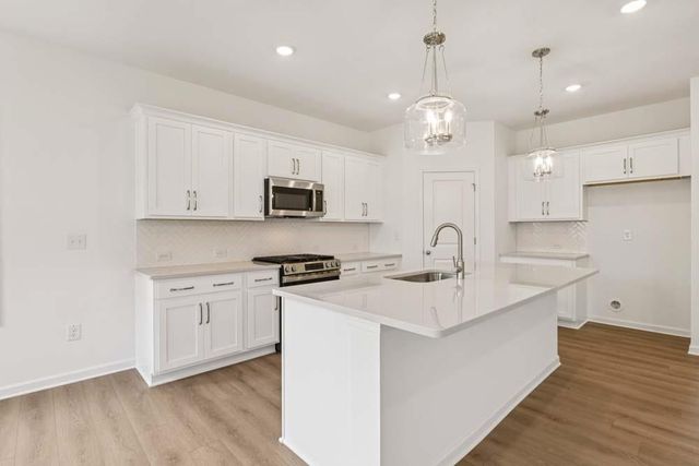 5452 Hargrove Way, Flowery Branch, GA 30542