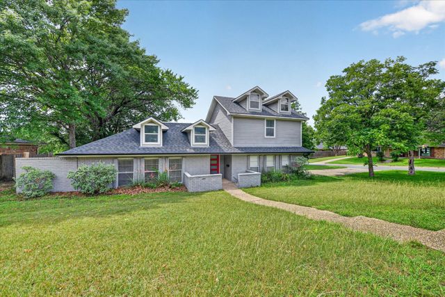 1400 Ems Road W, Fort Worth, TX 76116