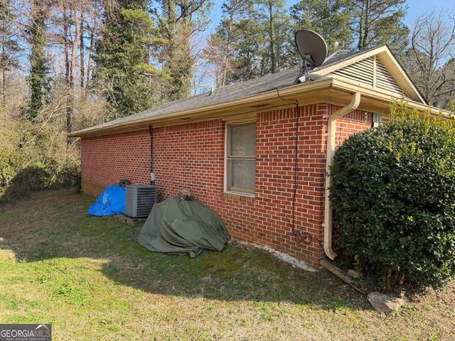 1628 Riverside Trail NE, Conyers, GA 30013