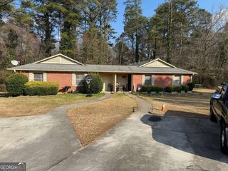 1628 Riverside Trail NE, Conyers, GA 30013