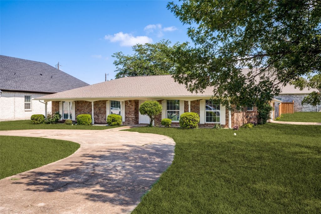 6355 Starnes Road, Watauga, TX 76148