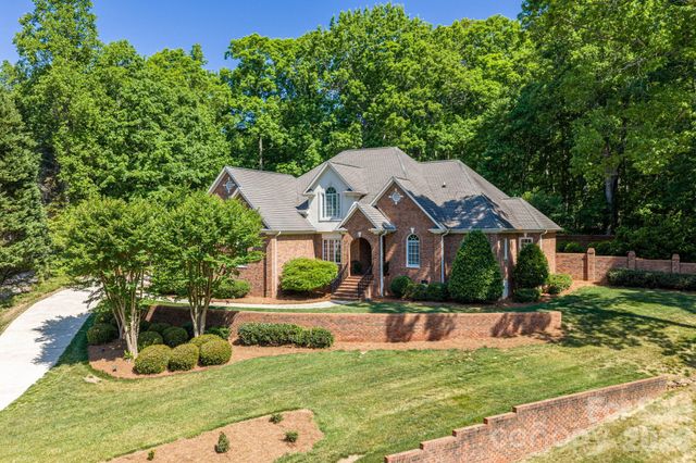 110 Elizabeth Court, Mount Holly, NC 28120