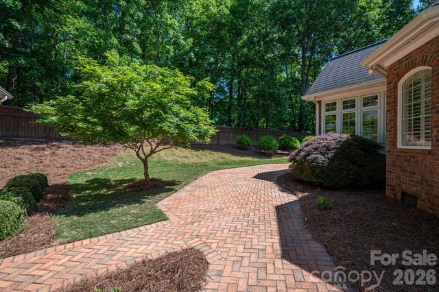 110 Elizabeth Court, Mount Holly, NC 28120