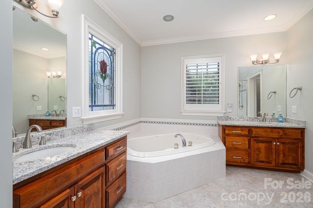 110 Elizabeth Court, Mount Holly, NC 28120