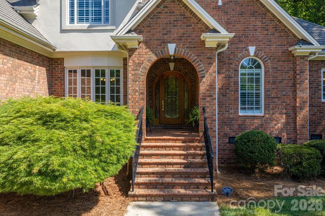 110 Elizabeth Court, Mount Holly, NC 28120