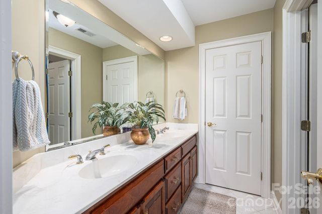 110 Elizabeth Court, Mount Holly, NC 28120