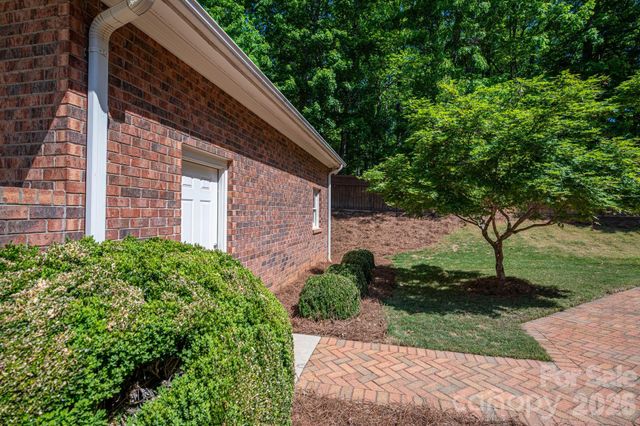 110 Elizabeth Court, Mount Holly, NC 28120