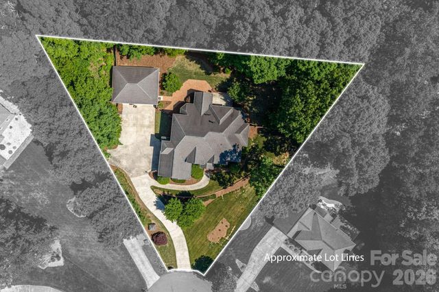 110 Elizabeth Court, Mount Holly, NC 28120
