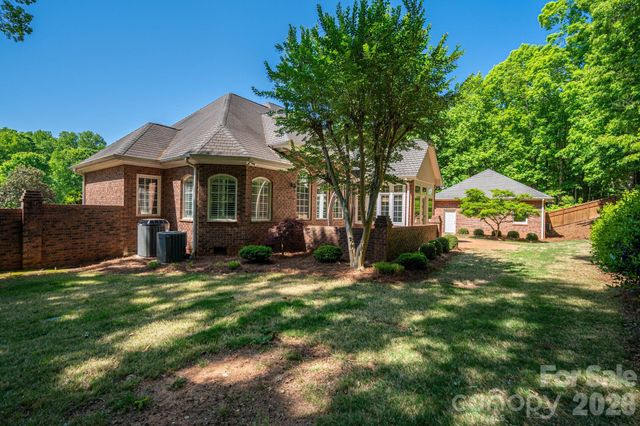 110 Elizabeth Court, Mount Holly, NC 28120