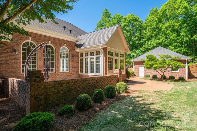 110 Elizabeth Court, Mount Holly, NC 28120