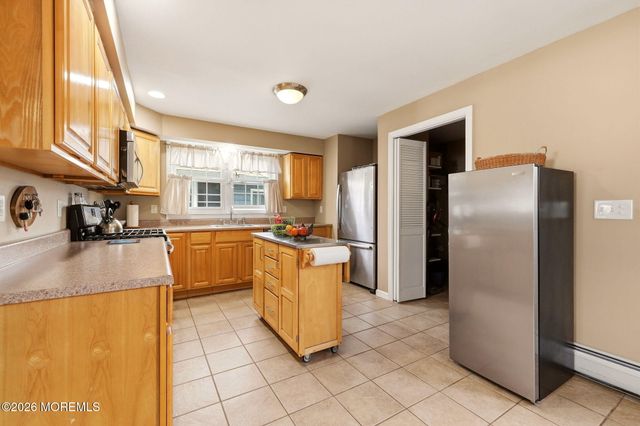 25 Jackson Street, Highlands, NJ 07732