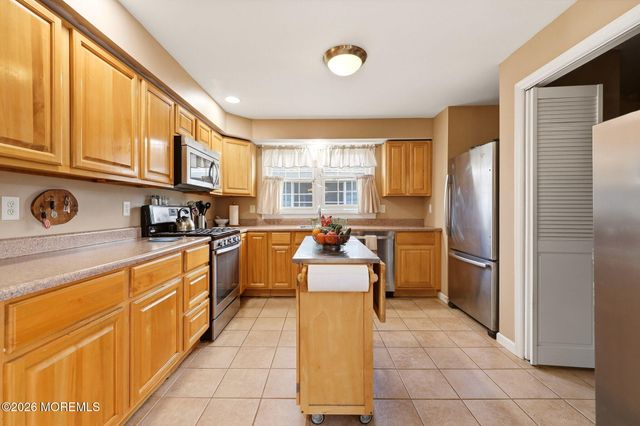25 Jackson Street, Highlands, NJ 07732