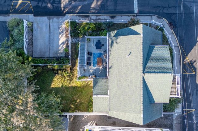 25 Jackson Street, Highlands, NJ 07732