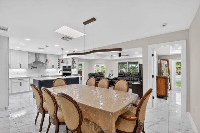 2277 Summit Boulevard, West Palm Beach, FL 33406
