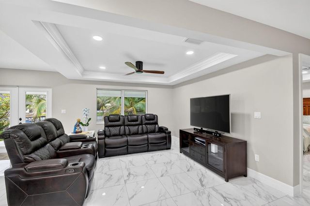 2277 Summit Boulevard, West Palm Beach, FL 33406