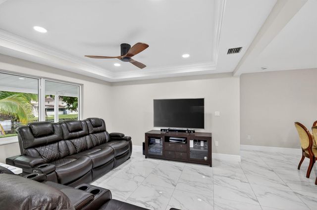 2277 Summit Boulevard, West Palm Beach, FL 33406