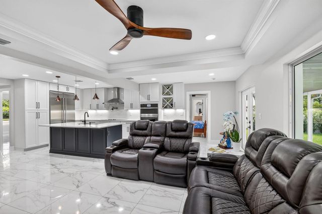 2277 Summit Boulevard, West Palm Beach, FL 33406