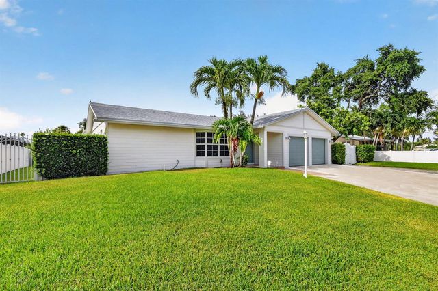2277 Summit Boulevard, West Palm Beach, FL 33406