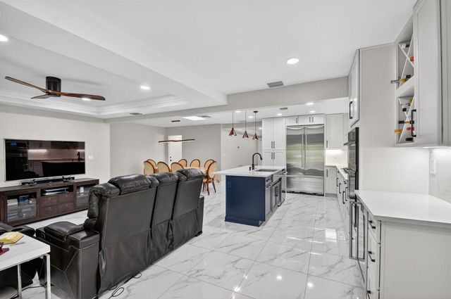 2277 Summit Boulevard, West Palm Beach, FL 33406