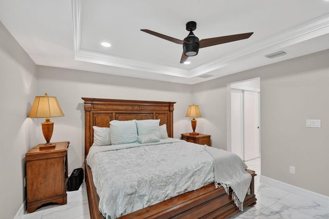 2277 Summit Boulevard, West Palm Beach, FL 33406