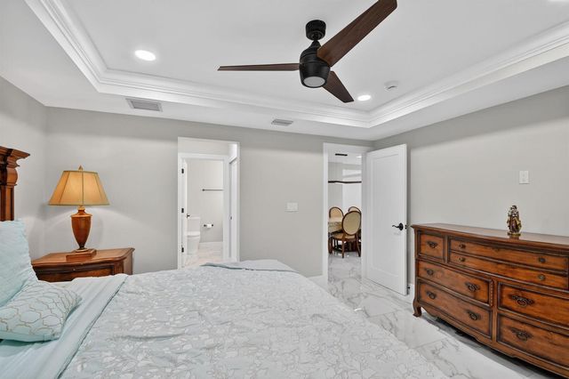 2277 Summit Boulevard, West Palm Beach, FL 33406