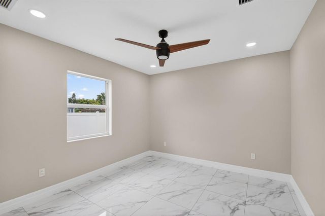 2277 Summit Boulevard, West Palm Beach, FL 33406