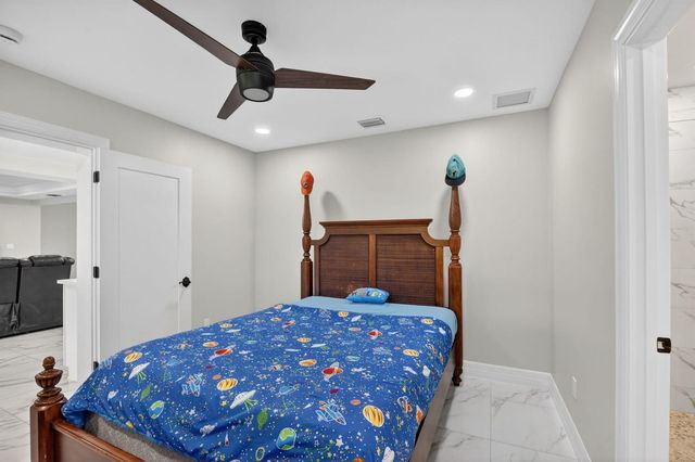 2277 Summit Boulevard, West Palm Beach, FL 33406