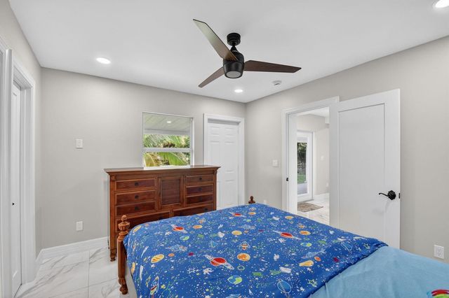 2277 Summit Boulevard, West Palm Beach, FL 33406