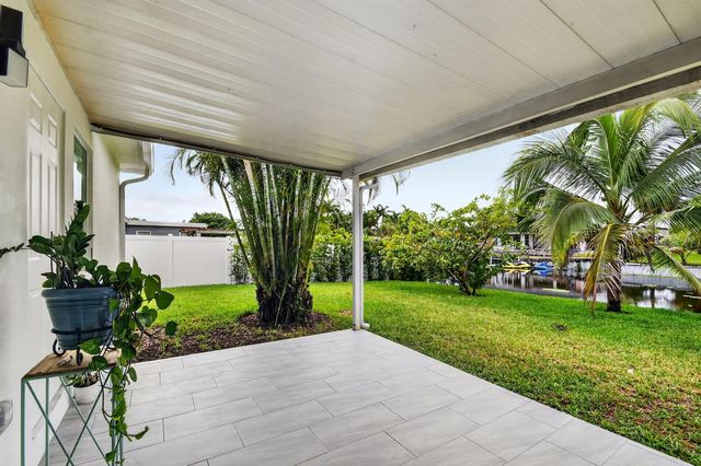 2277 Summit Boulevard, West Palm Beach, FL 33406