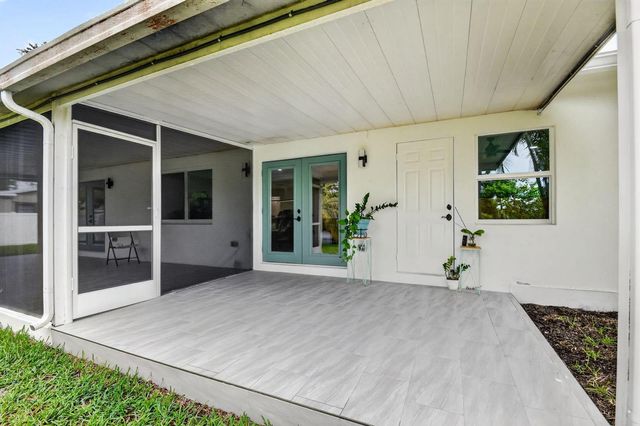 2277 Summit Boulevard, West Palm Beach, FL 33406