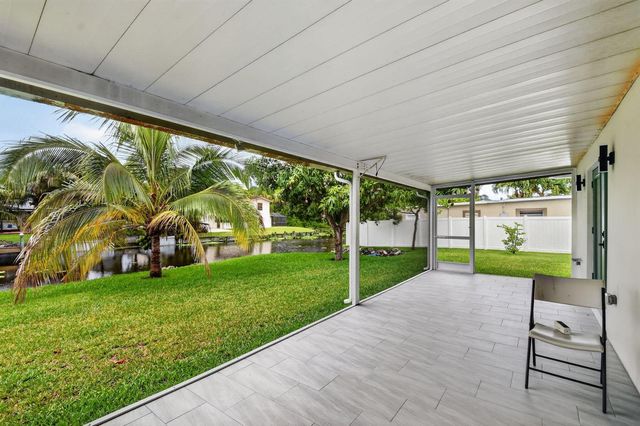 2277 Summit Boulevard, West Palm Beach, FL 33406