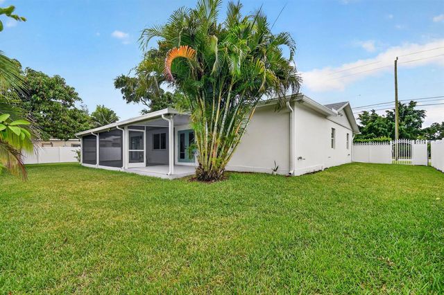2277 Summit Boulevard, West Palm Beach, FL 33406