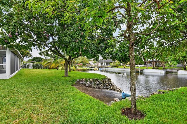 2277 Summit Boulevard, West Palm Beach, FL 33406