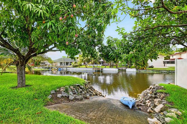 2277 Summit Boulevard, West Palm Beach, FL 33406