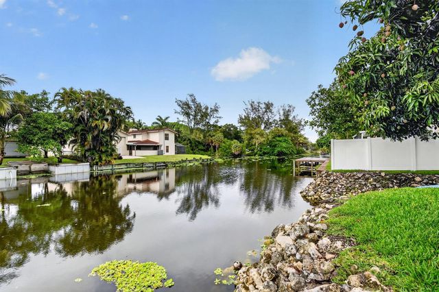 2277 Summit Boulevard, West Palm Beach, FL 33406