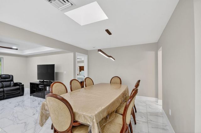 2277 Summit Boulevard, West Palm Beach, FL 33406