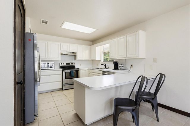 181 Jennettes Road, Denison, TX 75020