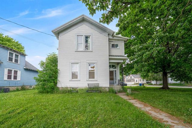710 CEAPE AVENUE, Oshkosh, WI 54901