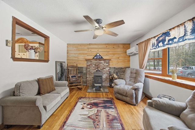 1136 Penacook Road, Hopkinton, NH 03229