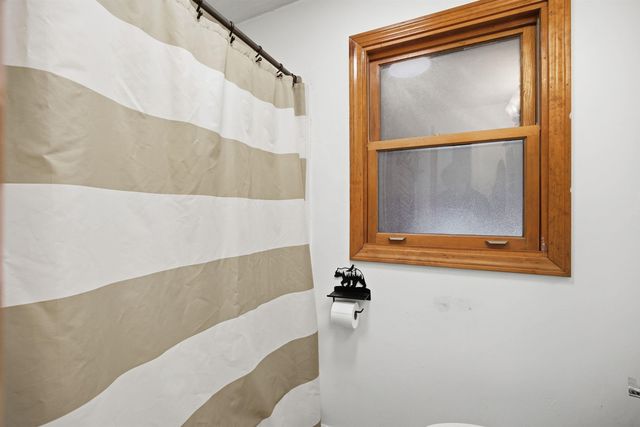 1136 Penacook Road, Hopkinton, NH 03229