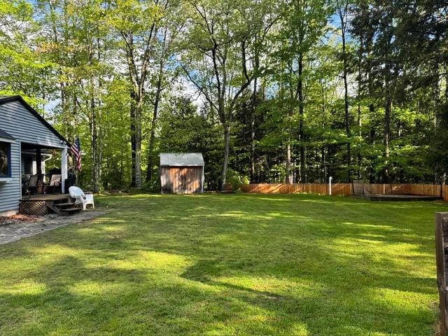 1136 Penacook Road, Hopkinton, NH 03229