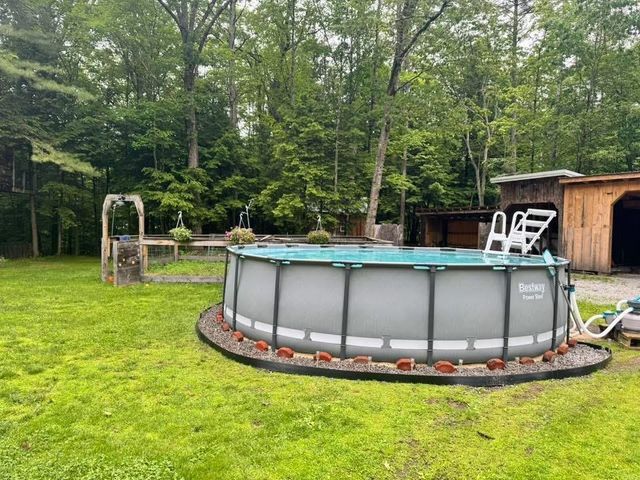 1136 Penacook Road, Hopkinton, NH 03229