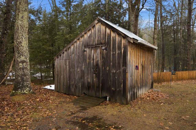 1136 Penacook Road, Hopkinton, NH 03229