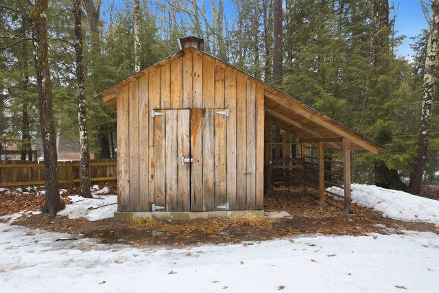 1136 Penacook Road, Hopkinton, NH 03229