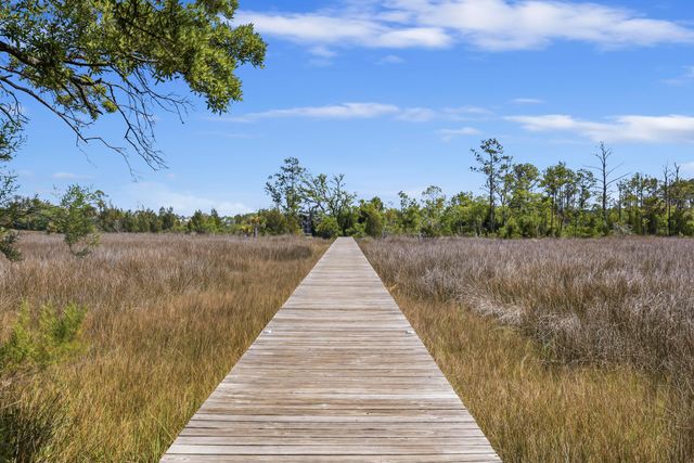 802 Kings Oak Court 4, Charleston, SC 29492