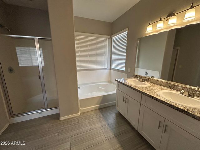 4568 E MURRIETA Road, Gilbert, AZ 85297