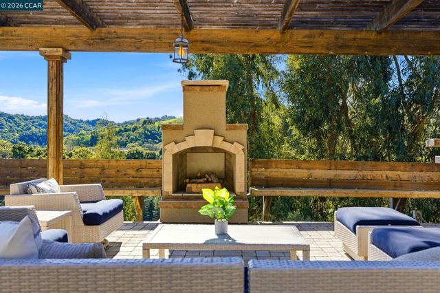 1603B Reliez Valley Road, Lafayette, CA 94549