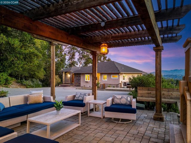 1603B Reliez Valley Road, Lafayette, CA 94549