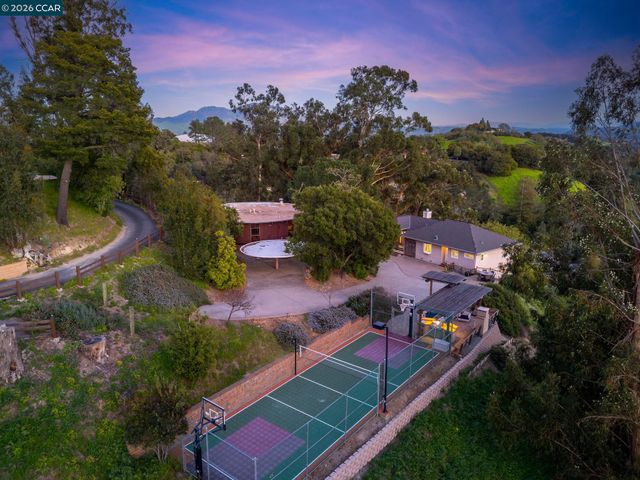 1603B Reliez Valley Road, Lafayette, CA 94549