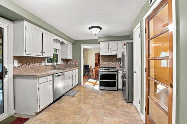 5 Ragged Hill Rd, Milford, MA 01757